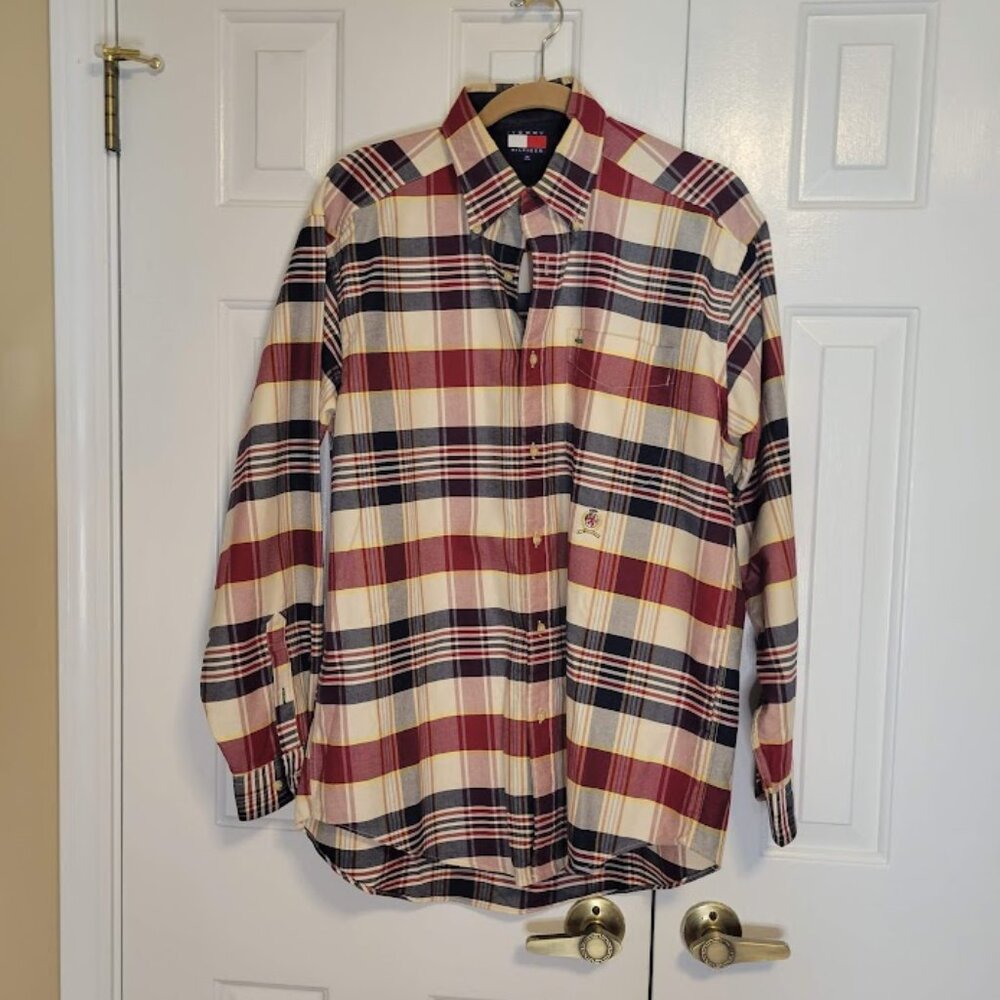 Tommy Hilfiger Classic Plaid Button-Down Shirt – Size M